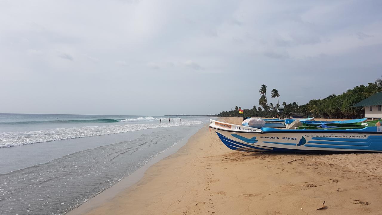 Luna Beach Hotel Nilaveli Exterior foto